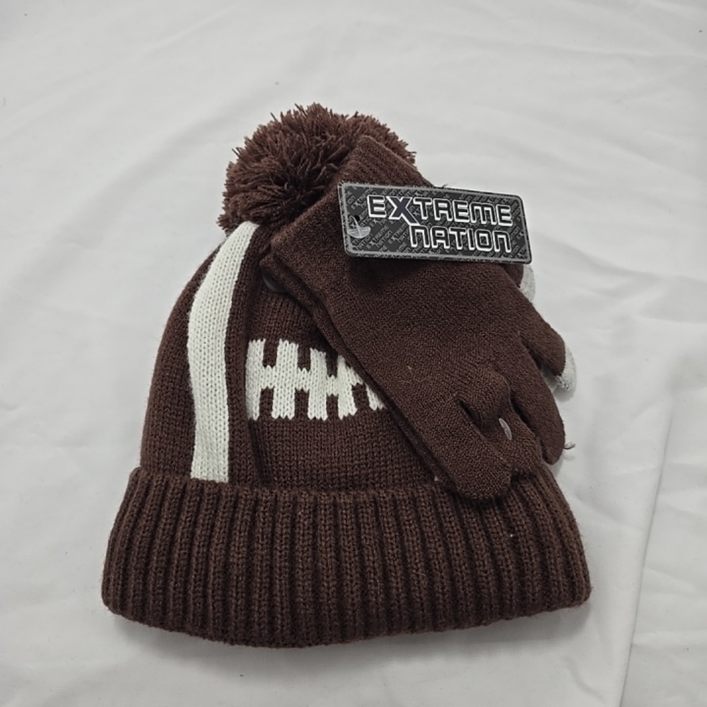 NWT Extreme Nation Boys Fleece Lined Knit Rib Pom Pom Beanie & Glove Set 5 & Up